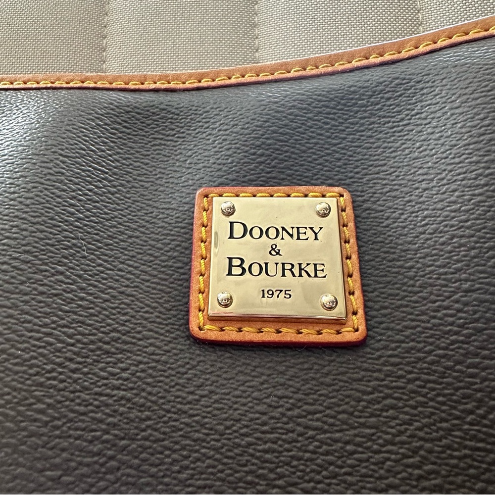 Dooney & Bourke • Brown Leather Tote Bag - Picture 2 of 14